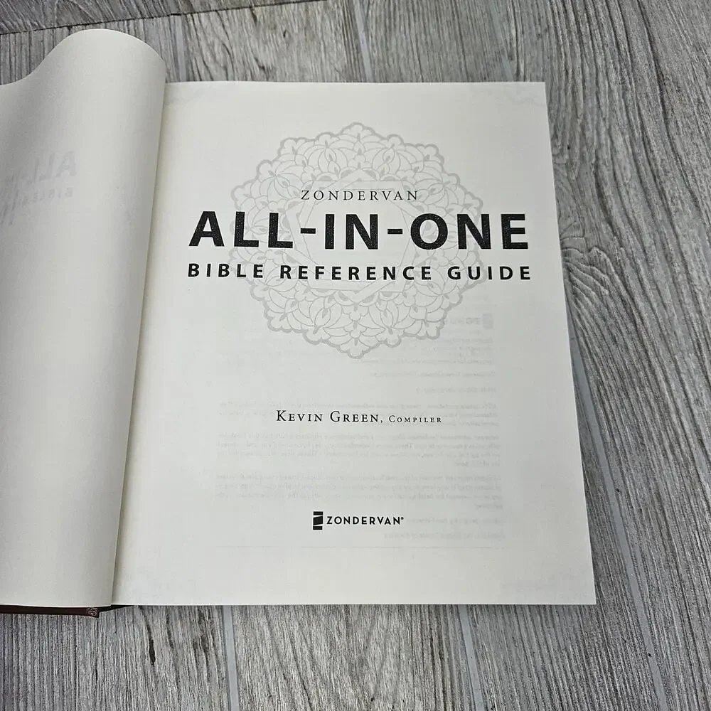 Zondervan All-In-One Bible Reference Guide Kevin Green Hardcover Concordance Top